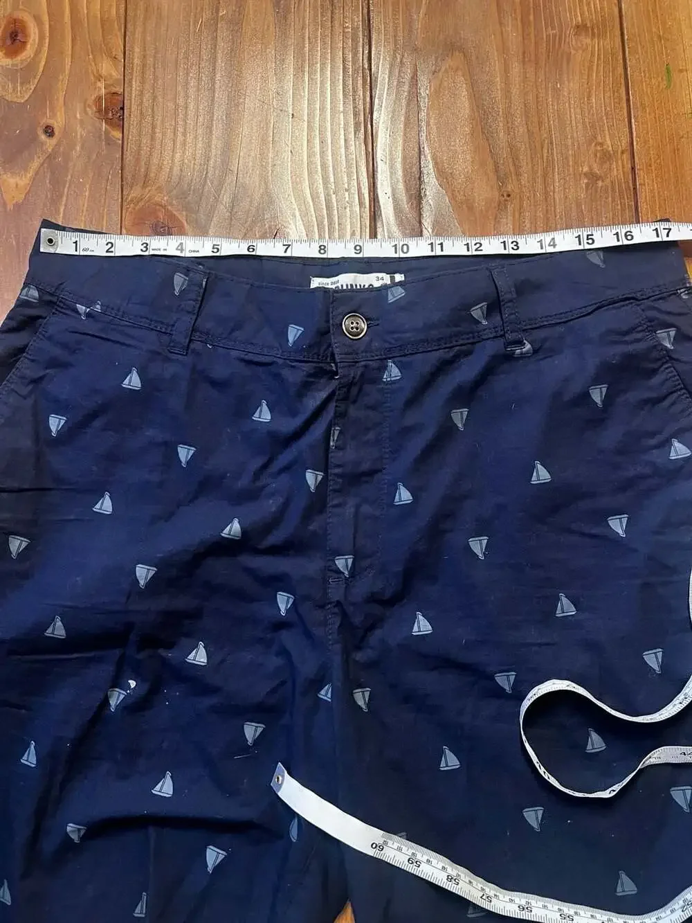 TRUNKS Classic Chino Navy Blue Sailboat Print Shorts Size 34